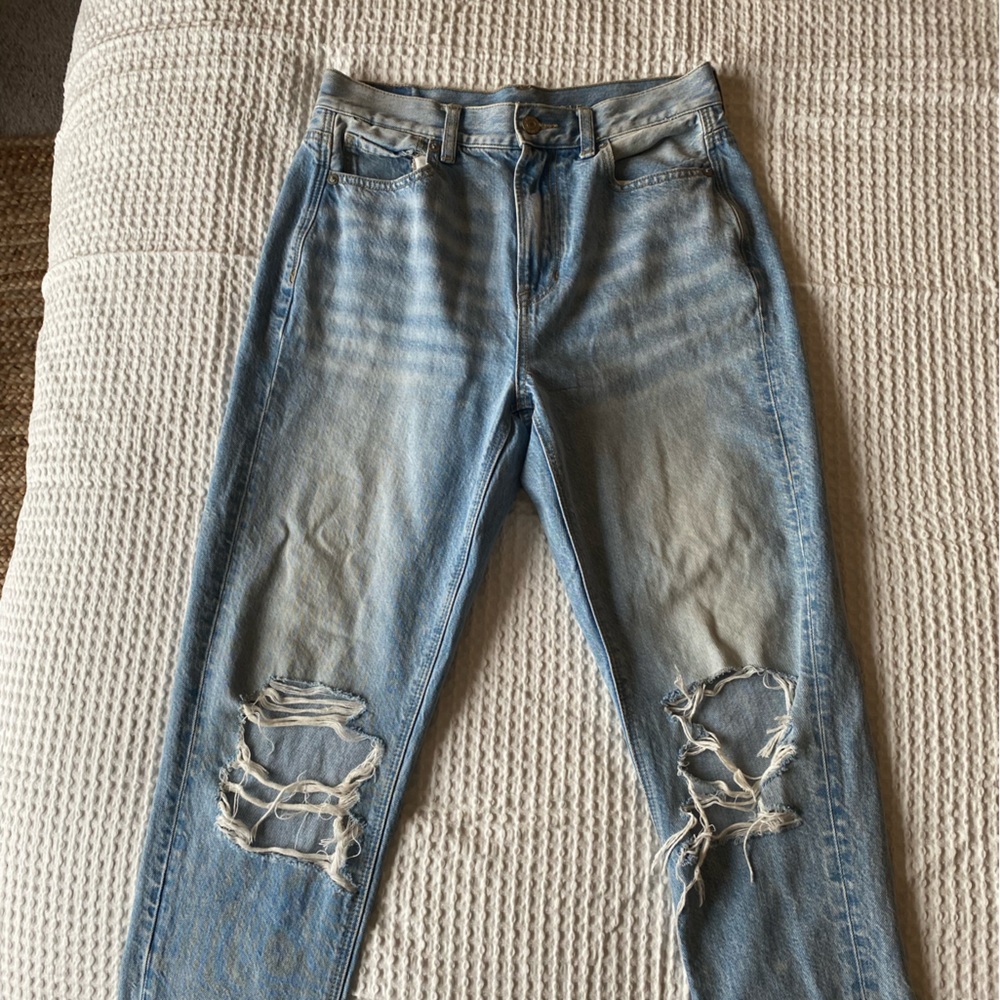 American Eagle Mom Jeans